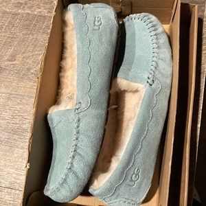 Ugg